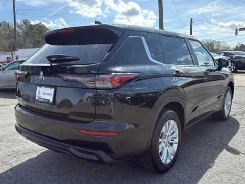 More photos of 2026 Mitsubishi Outlander ES at Cherokee Mitsubishi, GA