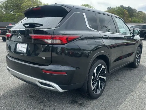 Another view of 2024 Mitsubishi Outlander SE for sale in Canton, GA at Cherokee Mitsubishi