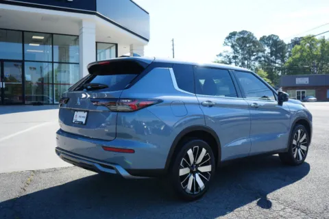 More photos of 2026 Mitsubishi Outlander SE at Cherokee Mitsubishi, GA
