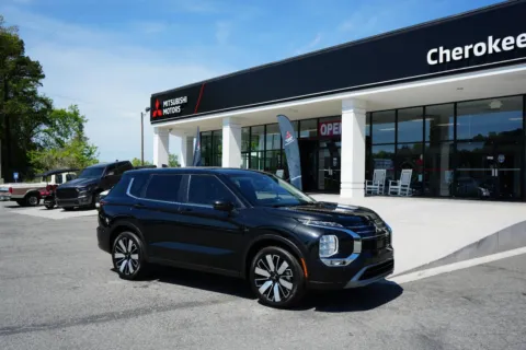 More photos of 2026 Mitsubishi Outlander SE at Cherokee Mitsubishi, GA