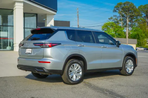Another view of 2026 Mitsubishi Outlander ES for sale in Canton, GA at Cherokee Mitsubishi