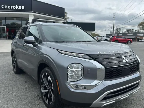 Gray 2023 Mitsubishi Outlander SE for sale in Canton, GA