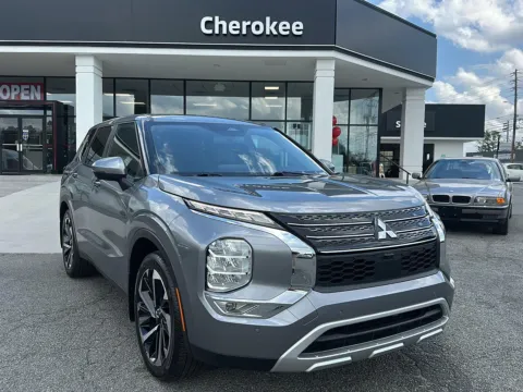 Gray 2022 Mitsubishi Outlander SE for sale in Canton, GA