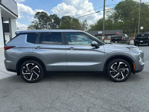 Photos of 2022 Mitsubishi Outlander SE for sale in Canton, GA at Cherokee Mitsubishi