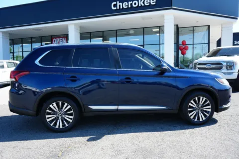 More photos of 2020 Mitsubishi Outlander SEL at Cherokee Mitsubishi, GA
