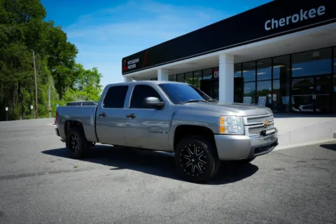 Gray 2007 Chevrolet Silverado 1500 LT w/1LT for sale in Canton, GA