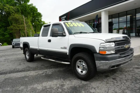 Photos of 2001 Chevrolet Silverado 2500HD EXT CAB 157.5 WB 4WD for sale in Canton, GA at Cherokee Mitsubishi
