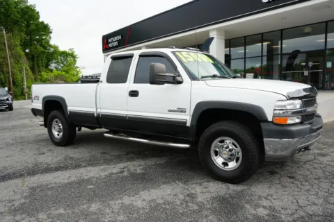 Another view of 2001 Chevrolet Silverado 2500HD EXT CAB 157.5 WB 4WD for sale in Canton, GA at Cherokee Mitsubishi