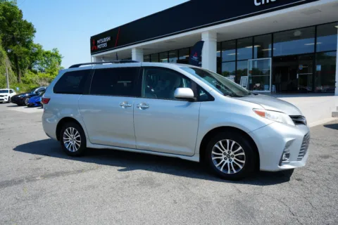 More photos of 2020 Toyota Sienna XLE at Cherokee Mitsubishi, GA
