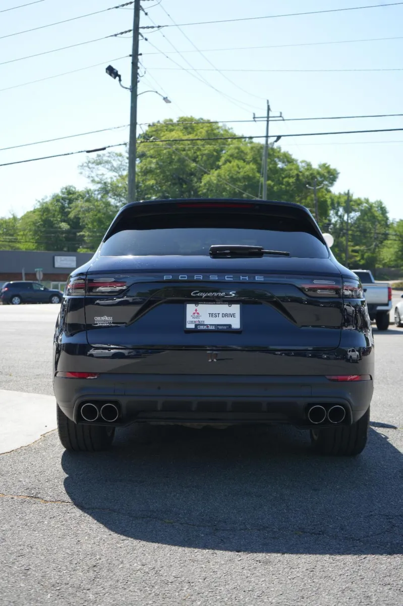 2021 Porsche Cayenne S - Photo 15