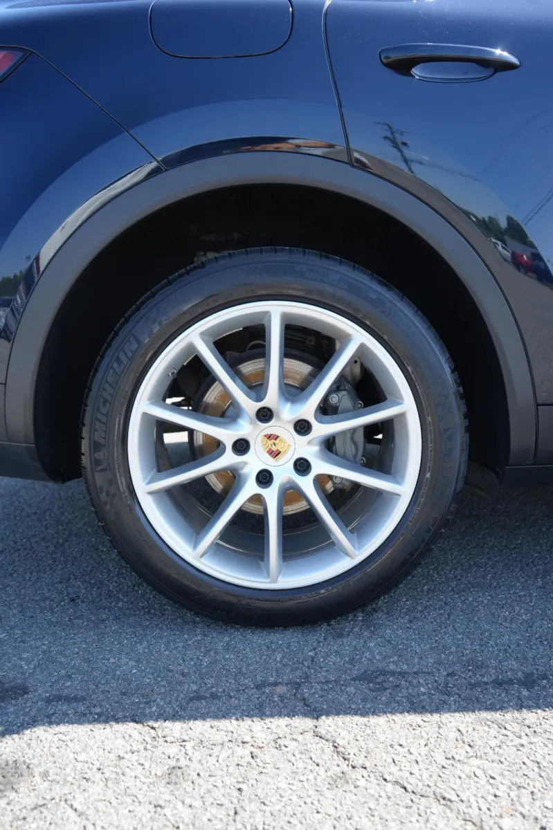 2021 Porsche Cayenne S - Photo 35
