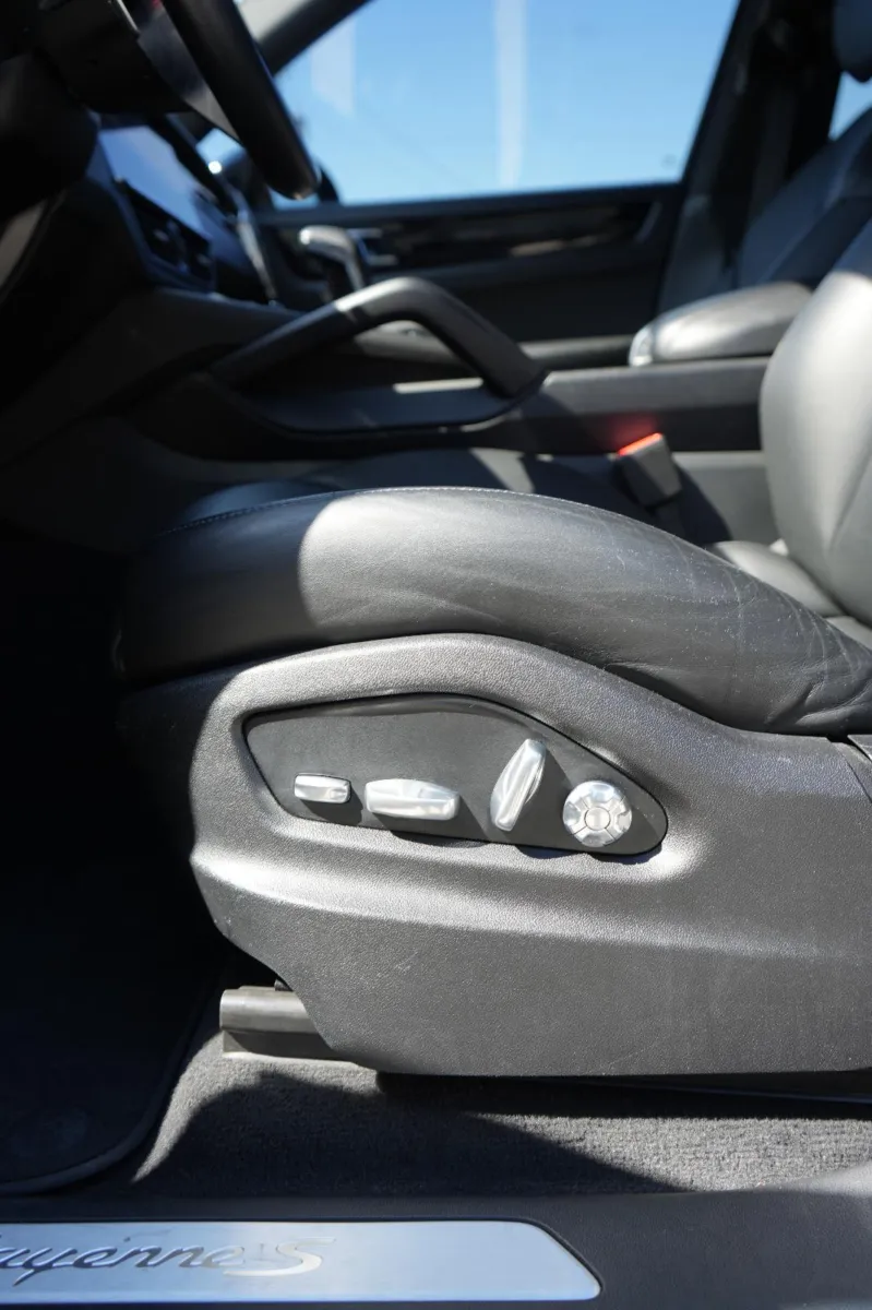 2021 Porsche Cayenne S - Photo 47