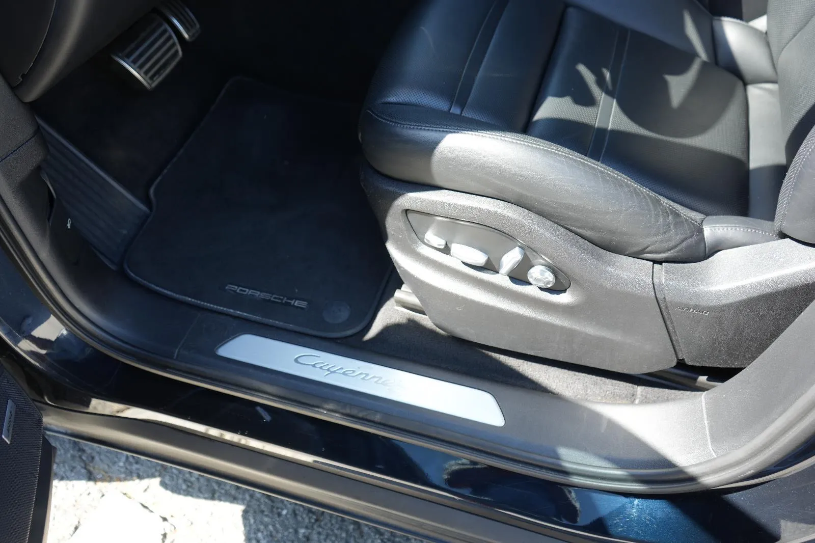 2021 Porsche Cayenne S - Photo 48