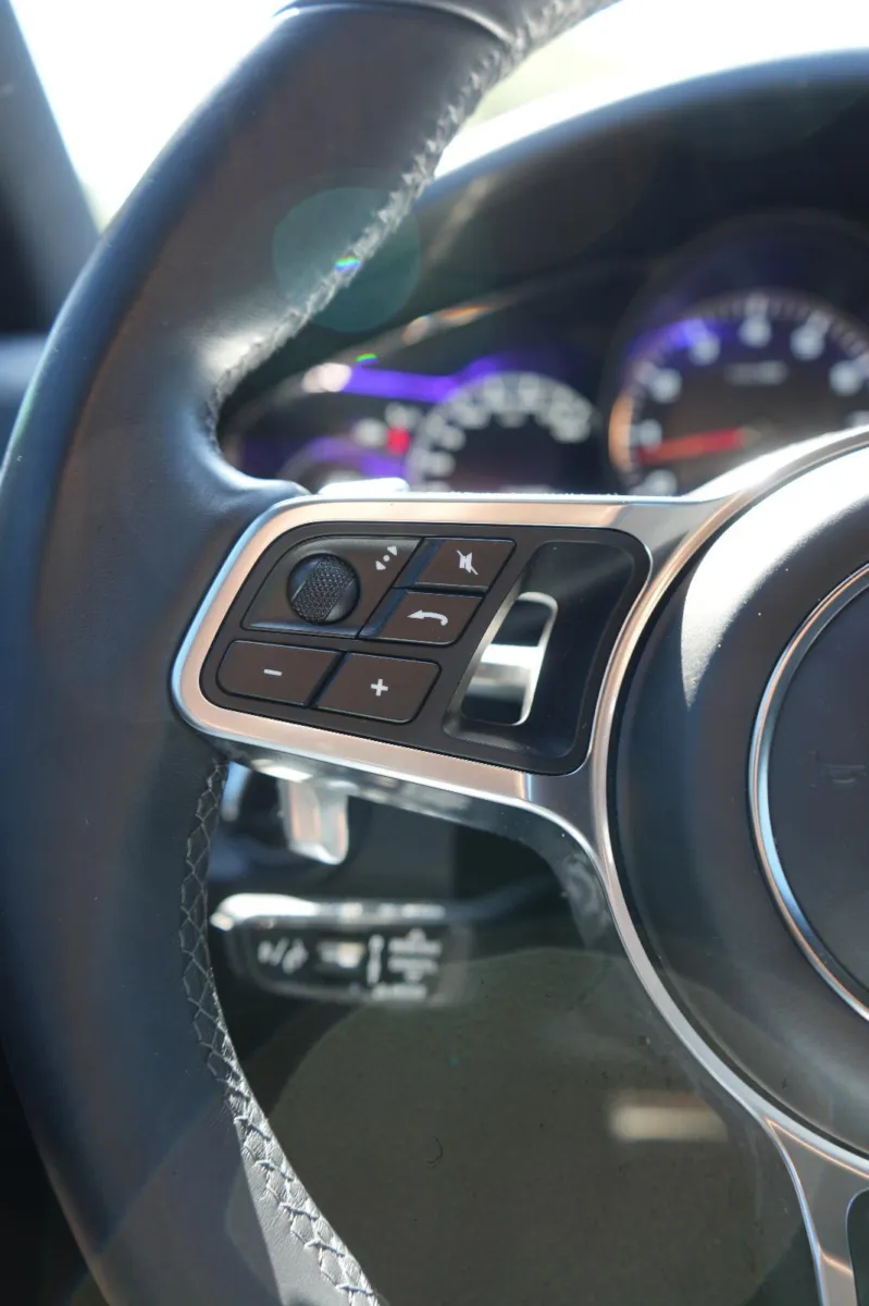 2021 Porsche Cayenne S - Photo 53