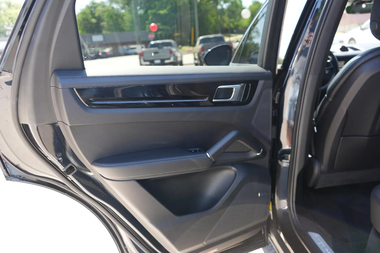 2021 Porsche Cayenne S - Photo 66