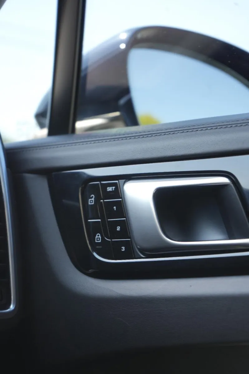 2021 Porsche Cayenne S - Photo 83