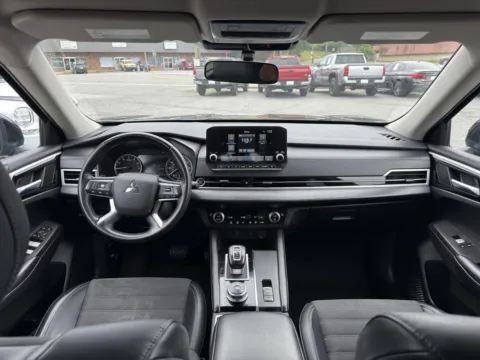 More photos of 2024 MITSUBISHI OUTLANDER SE FWD at Cherokee Mitsubishi, GA