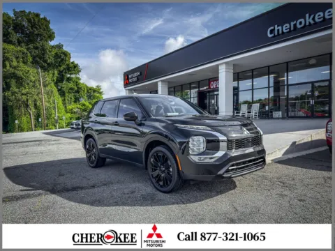 Black 2026 Mitsubishi Outlander LE for sale in Canton, GA