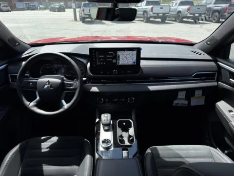 More photos of 2026 Mitsubishi Outlander LE at Cherokee Mitsubishi, GA