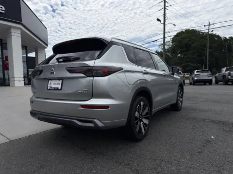More photos of 2026 Mitsubishi Outlander Plug-In Hybrid SEL at Cherokee Mitsubishi, GA