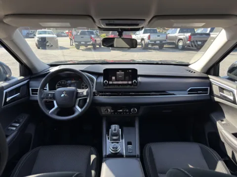 More photos of 2024 Mitsubishi Outlander ES at Cherokee Mitsubishi, GA