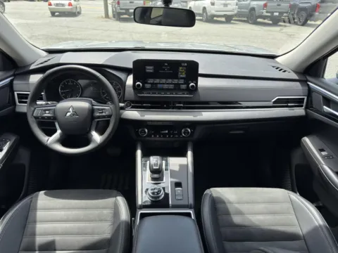 More photos of 2024 MITSUBISHI OUTLANDER SE S-AWC at Cherokee Mitsubishi, GA