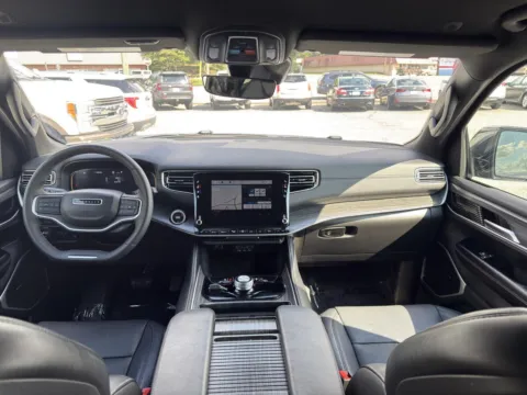More photos of 2024 Jeep Wagoneer Series II at Cherokee Mitsubishi, GA