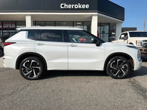 Photos of 2024 Mitsubishi Outlander SEL for sale in Canton, GA at Cherokee Mitsubishi