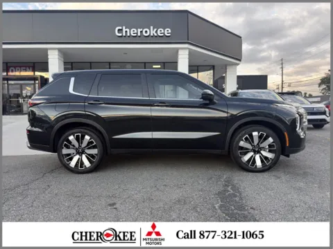 Photos of 2026 Mitsubishi Outlander SE for sale in Canton, GA at Cherokee Mitsubishi