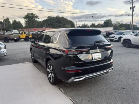 More photos of 2026 Mitsubishi Outlander SE at Cherokee Mitsubishi, GA