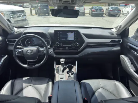 More photos of 2022 Toyota Highlander Limited at Cherokee Mitsubishi, GA