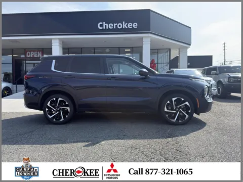 Photos of 2024 Mitsubishi Outlander SE for sale in Canton, GA at Cherokee Mitsubishi