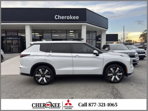 Photos of 2026 Mitsubishi Outlander SE for sale in Canton, GA at Cherokee Mitsubishi