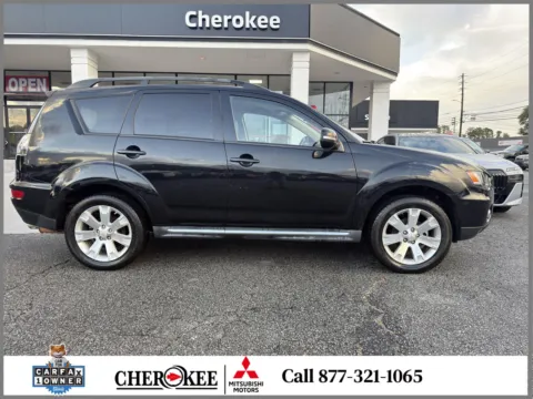 Photos of 2013 Mitsubishi Outlander SE for sale in Canton, GA at Cherokee Mitsubishi