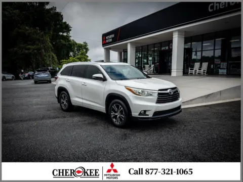 White 2016 TOYOTA HIGHLANDER XLE for sale in Canton, GA