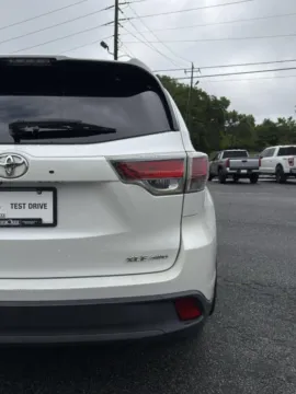 More photos of 2016 TOYOTA HIGHLANDER XLE at Cherokee Mitsubishi, GA