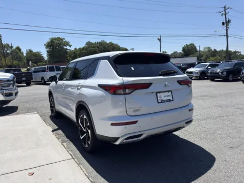 More photos of 2024 Mitsubishi Outlander SE at Cherokee Mitsubishi, GA