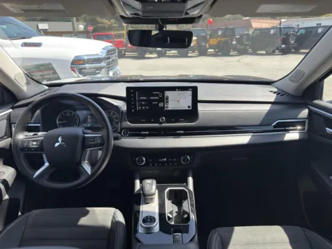 Another view of 2025 Mitsubishi Outlander SE for sale in Canton, GA at Cherokee Mitsubishi