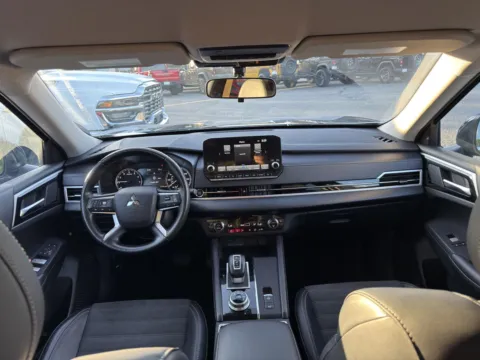 Another view of 2024 Mitsubishi Outlander SE for sale in Canton, GA at Cherokee Mitsubishi