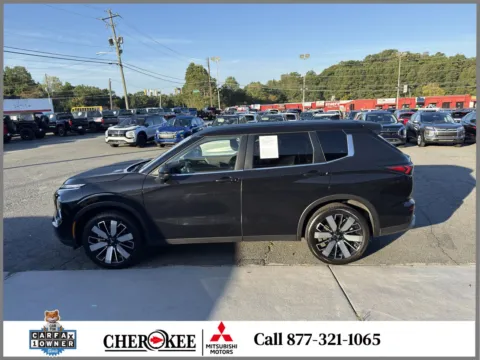 Photos of 2025 Mitsubishi Outlander SE for sale in Canton, GA at Cherokee Mitsubishi