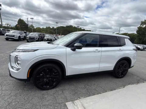 More photos of 2026 Mitsubishi Outlander LE at Cherokee Mitsubishi, GA