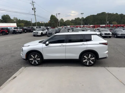 Another view of 2026 Mitsubishi Outlander SE for sale in Canton, GA at Cherokee Mitsubishi