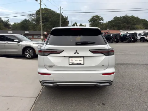 More photos of 2026 Mitsubishi Outlander SE at Cherokee Mitsubishi, GA