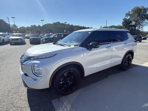 More photos of 2024 Mitsubishi Outlander SE Black Edition at Cherokee Mitsubishi, GA