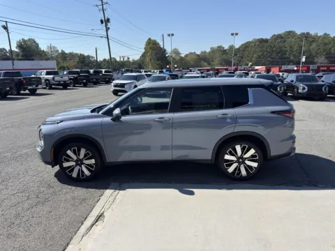 More photos of 2026 Mitsubishi Outlander SE at Cherokee Mitsubishi, GA