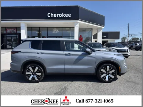 Photos of 2026 Mitsubishi Outlander SE for sale in Canton, GA at Cherokee Mitsubishi