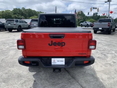 More photos of 2021 Jeep Gladiator Sport S at Cherokee Mitsubishi, GA