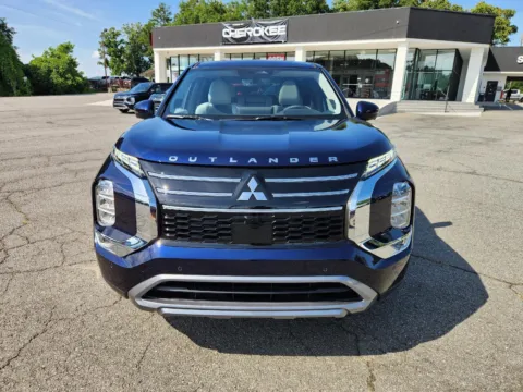 More photos of 2025 Mitsubishi Outlander SE at Cherokee Mitsubishi, GA