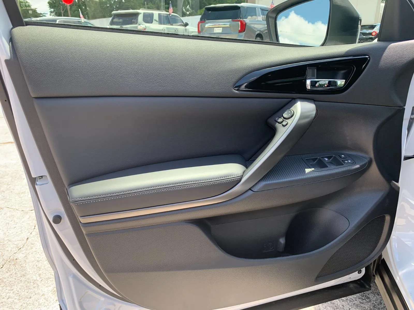 2025 Mitsubishi Eclipse Cross Black Edition - Photo 7
