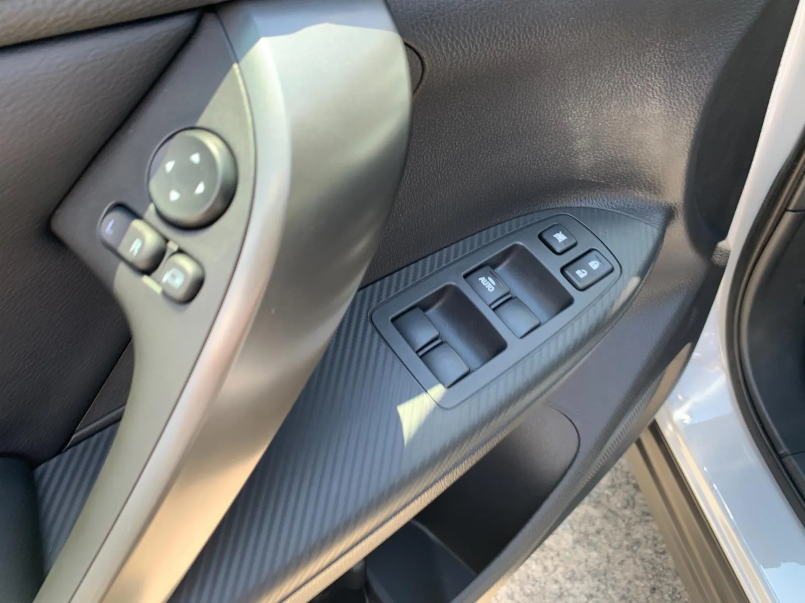 2025 Mitsubishi Eclipse Cross Black Edition - Photo 8
